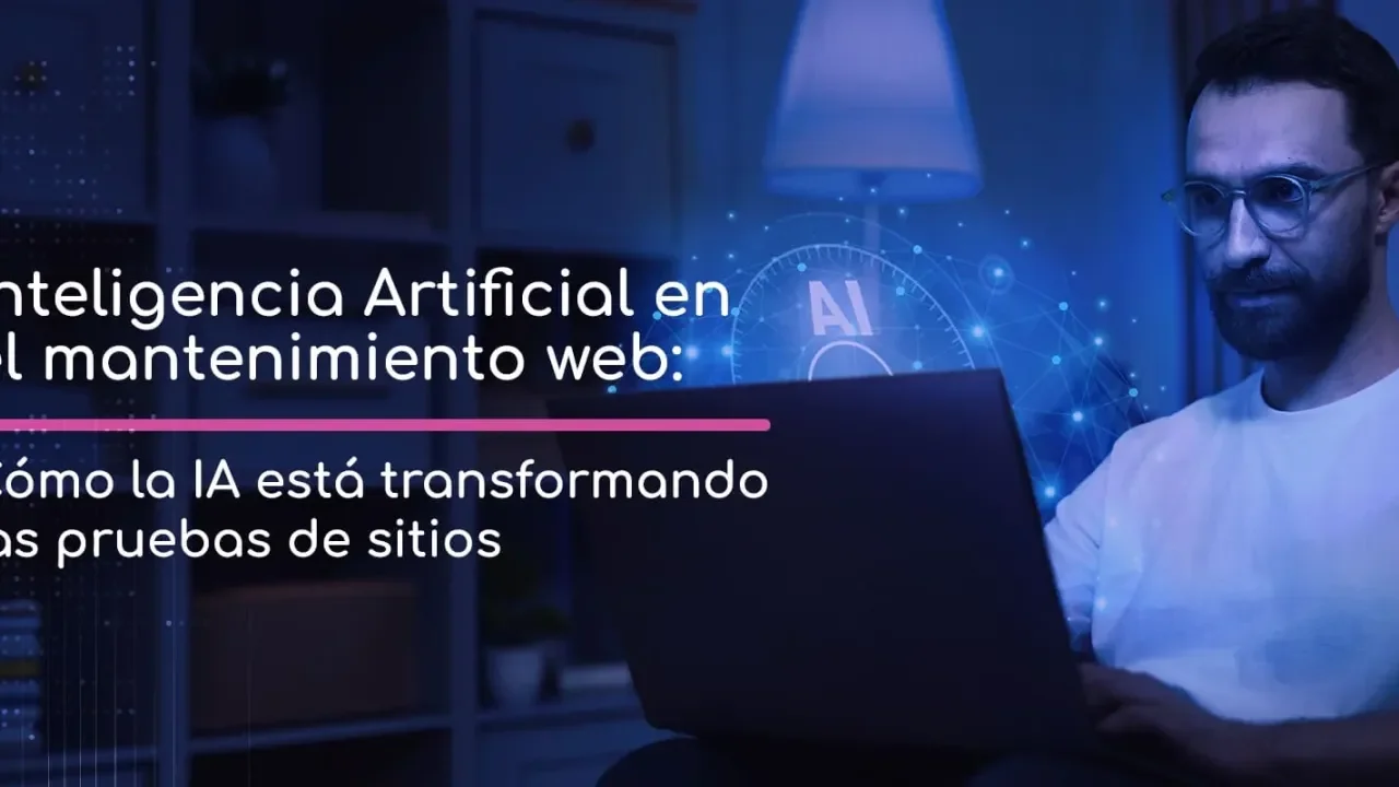 Hombre con gafas trabajando en una laptop en ambiente oscuro.